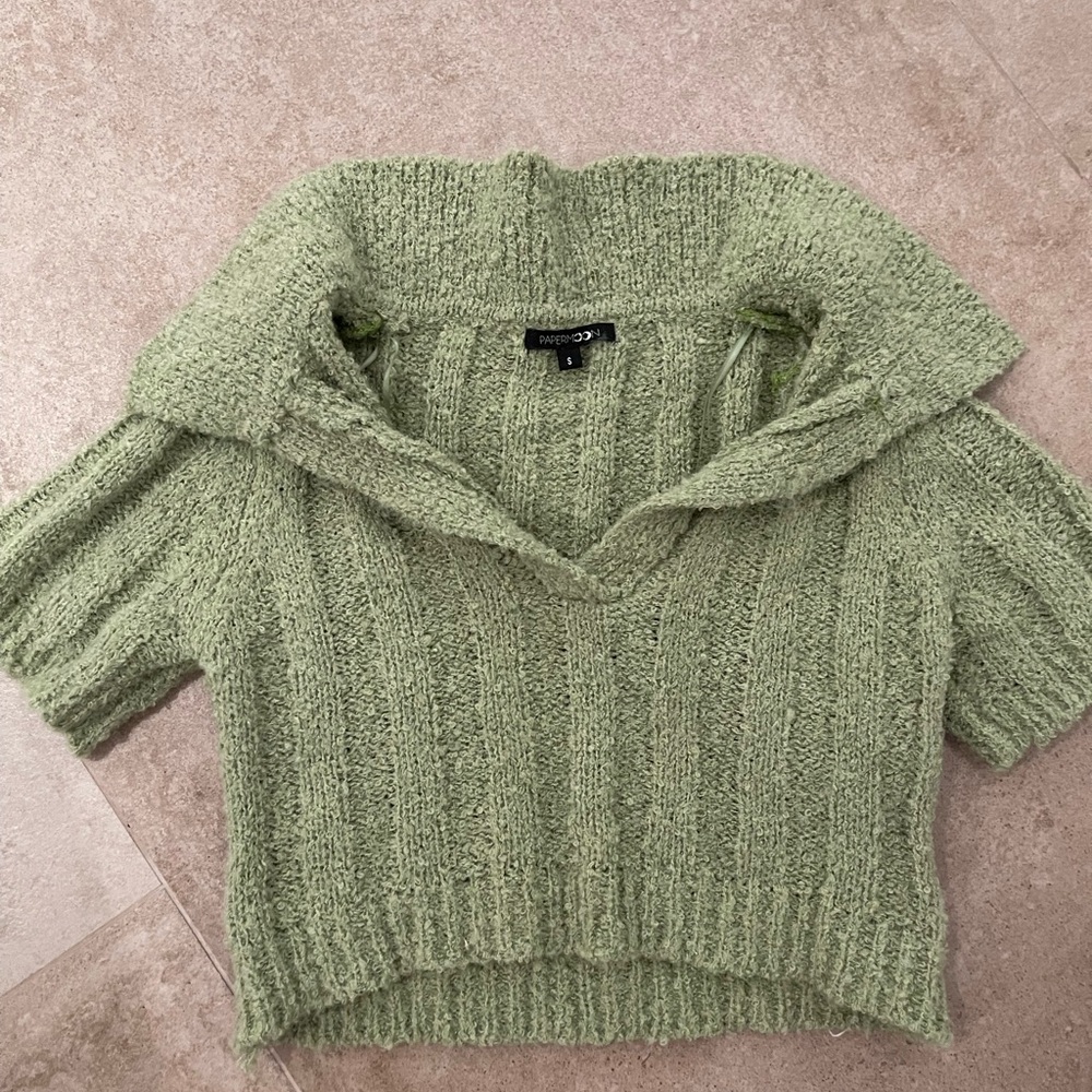 Green cropped sweater
